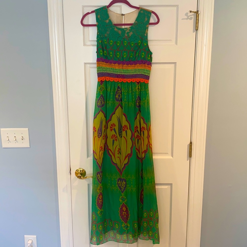 Anthropologie size 4 emerald pattern maxi dress